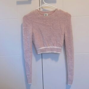 Aritzia Sunday Best light pink sweater